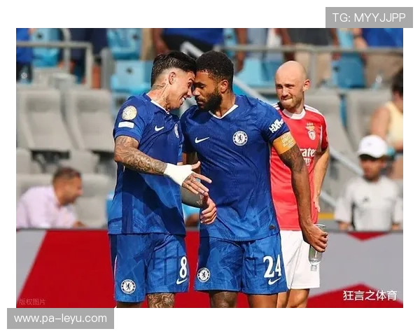 切尔西禁区外精妙做球引发狂热