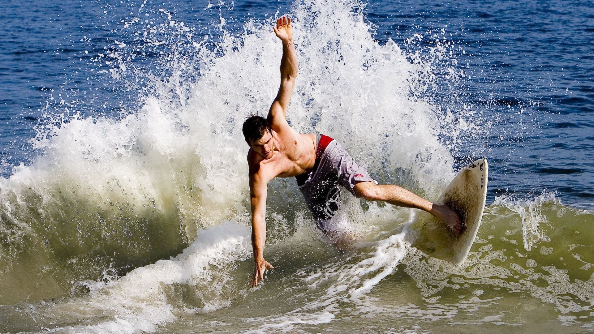 女子短距离项目渐成优势，女子短跑接力性别争议